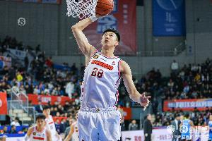 作用很大！王少杰2中2得到4分6板1助1断1帽 正负值+29冠绝全场