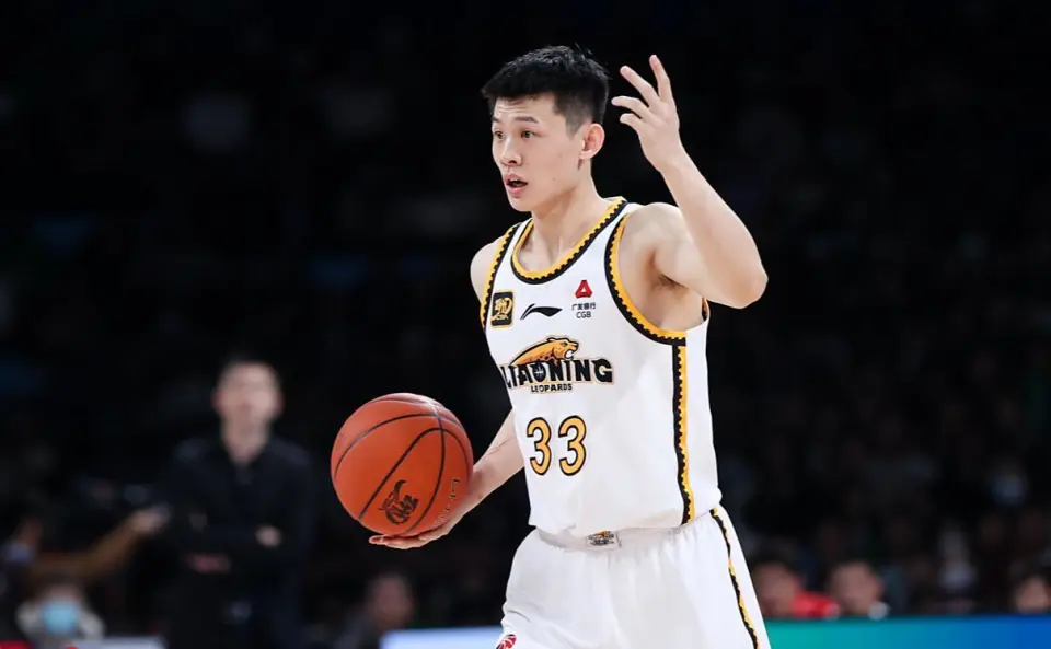 星空体育官网-郭艾伦就换个他？赵继伟回归他又遭弃用，全队赢7分他5中2在场-6