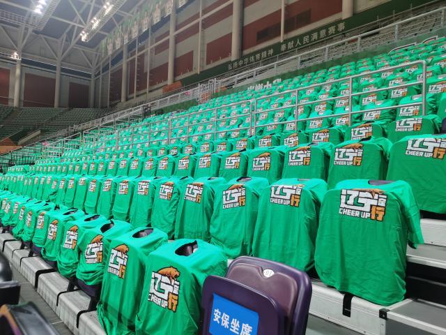 星空体育官网-【现场】看台刮起绿色风暴 辽宁队静待卫冕时刻